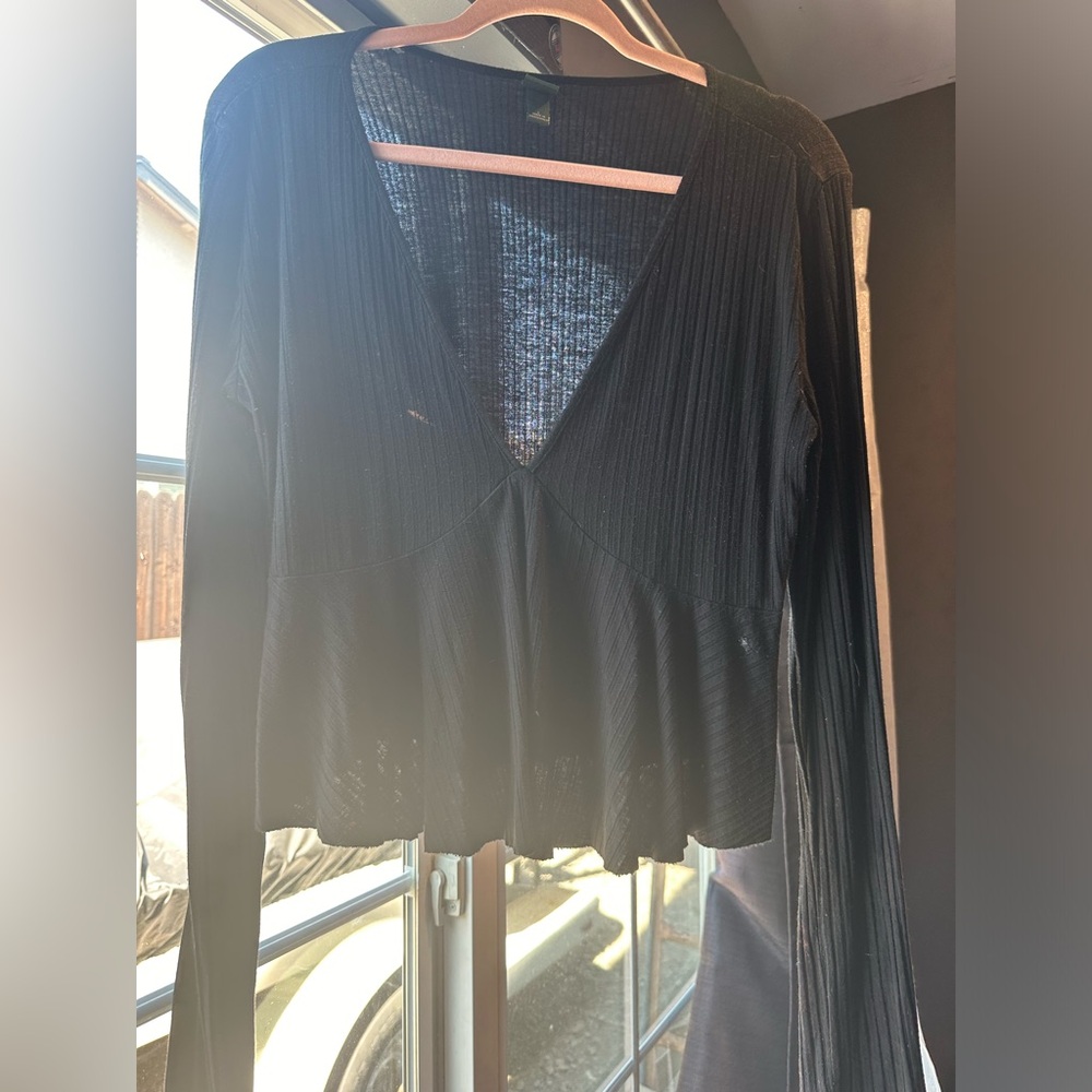 Black Long Sleeve V Neck